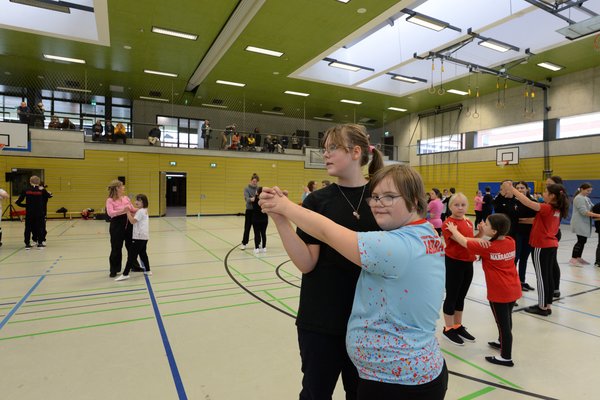 1. Bayernweiter Special Olympics Tanztag in Regensburg (Bild: SOBY/Schenk)